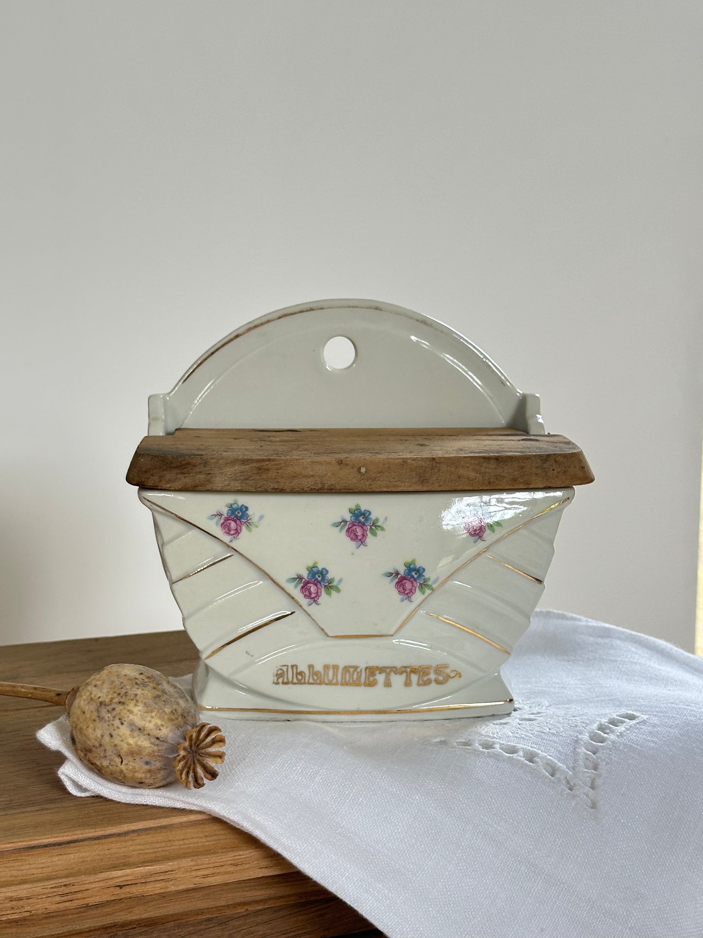 Pot à allumettes ancien