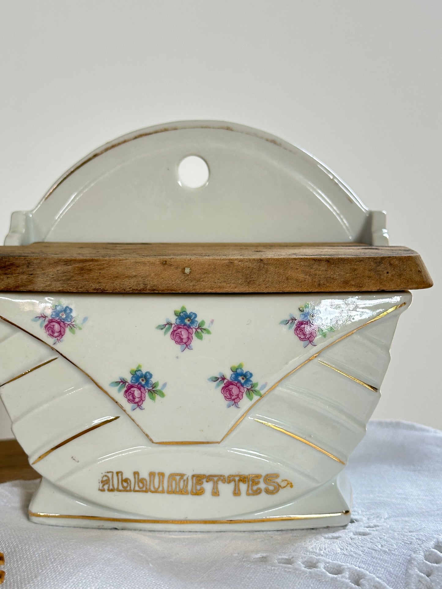 Pot à allumettes ancien